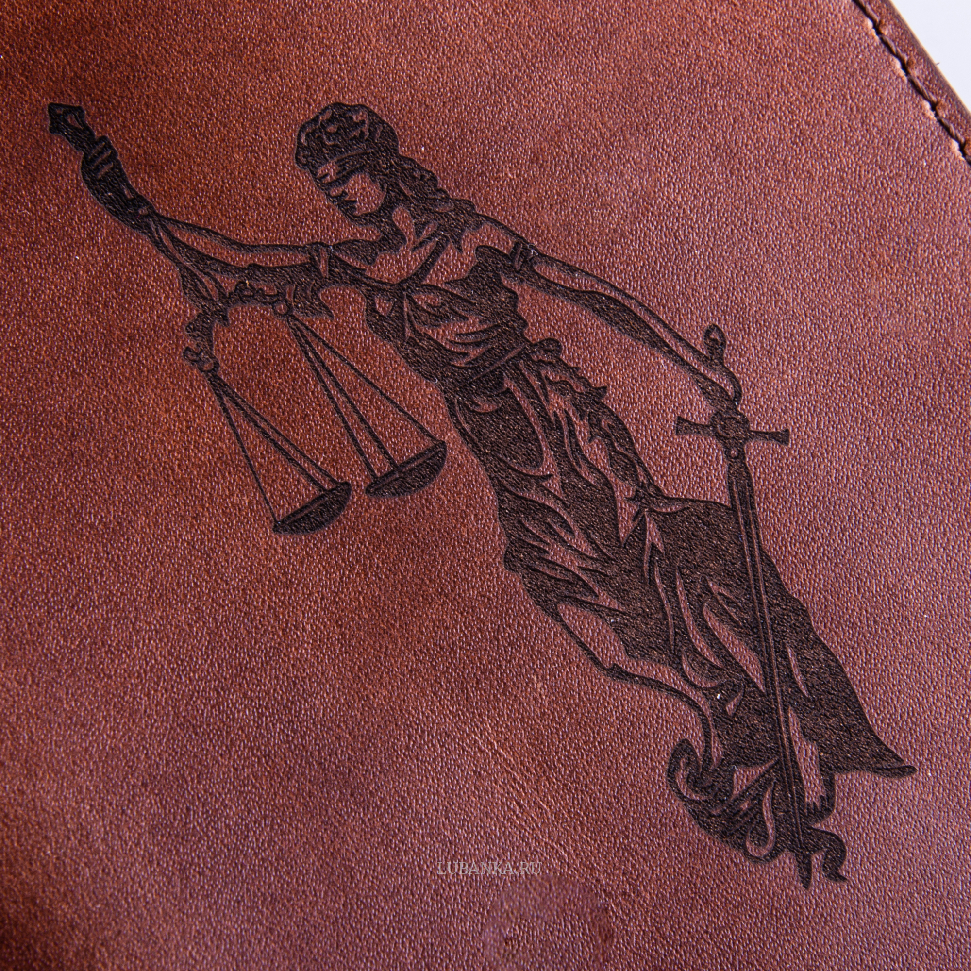 Обложка для паспорта Фемида коричневая